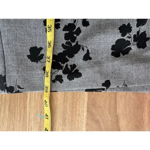 Ann Taylor Grey Black Floral Sheath Dress Size 4 - Picture 9 of 9